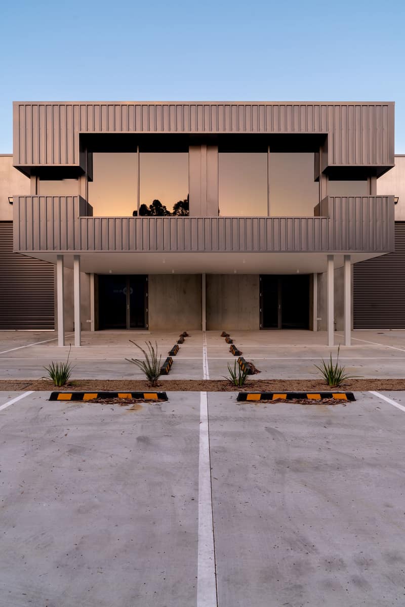 Warehouse & Office Complex — photo 6