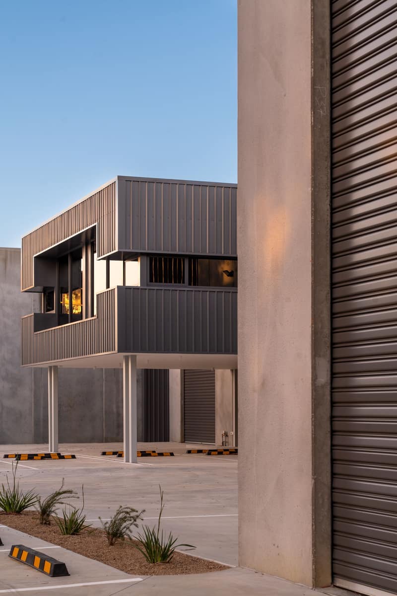 Warehouse & Office Complex — photo 8