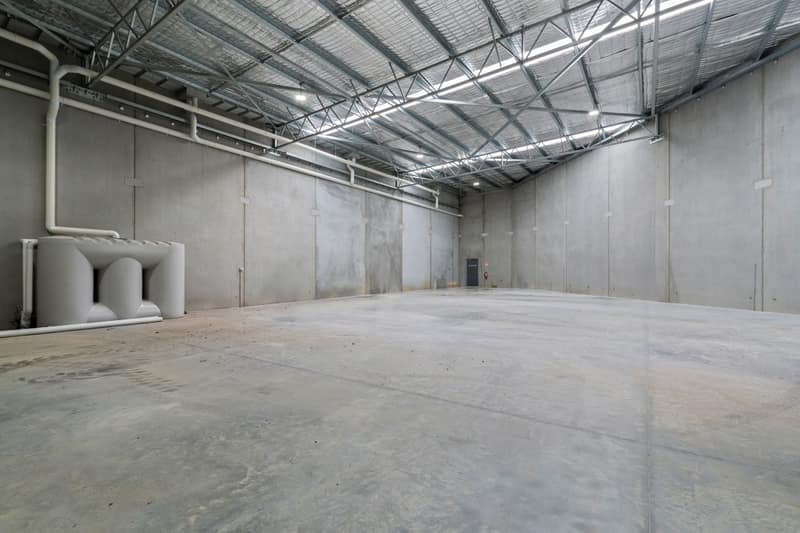 Warehouse & Office Complex — photo 10