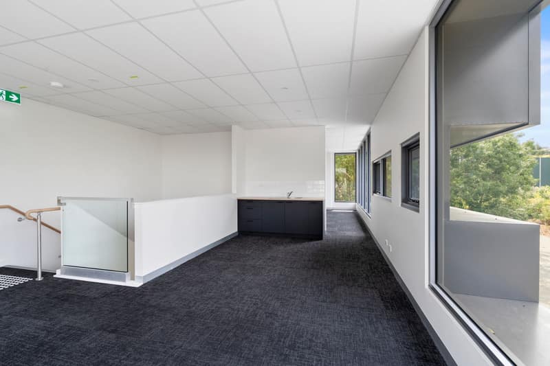 Warehouse & Office Complex — photo 13